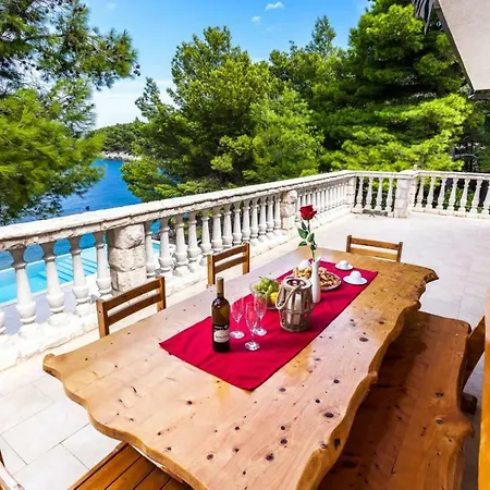 House Karla Vela Luka